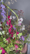 Wild Amethyst — vídeo del ramo silvestre con gladiolos rosas y delphinium